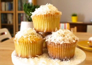 lemon coconut cupcake